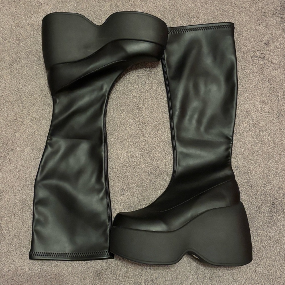SOLD-Chunky Platform Boots